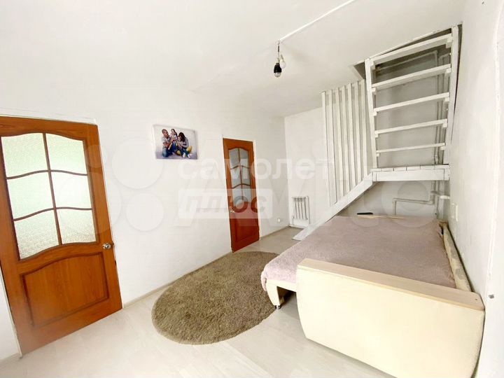 Дом 50,7 м² на участке 5,7 га