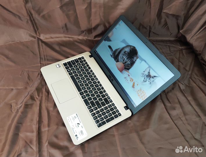 Ноутбук asus X540YA