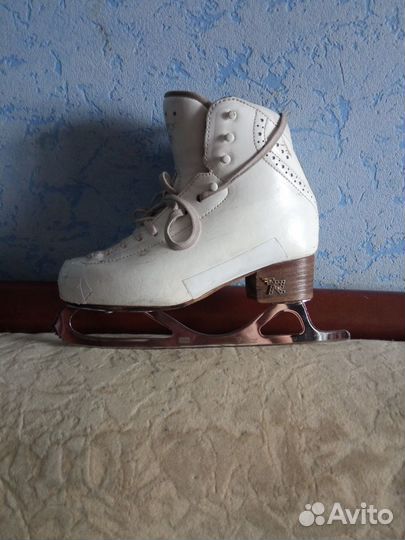 Фигурные коньки risport RF3 pro