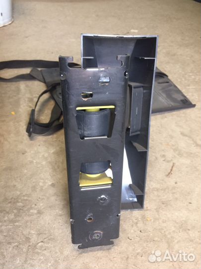 Металическая подвеска для телевизора или двиди