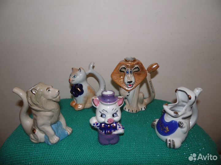 Фигурки и посуда из керамики