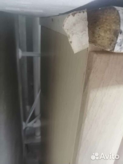 Кухонный шкаф