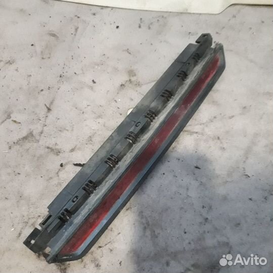 Стоп сигнал доп. Фольксваген Пассат Б5 универсал