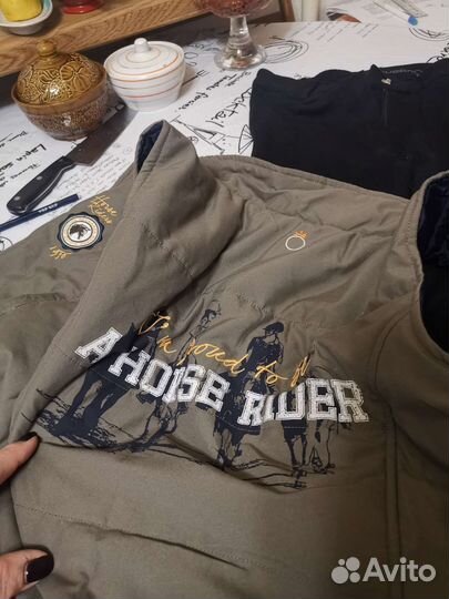 Легенцы, шлем и жилет для занятий конным спортом