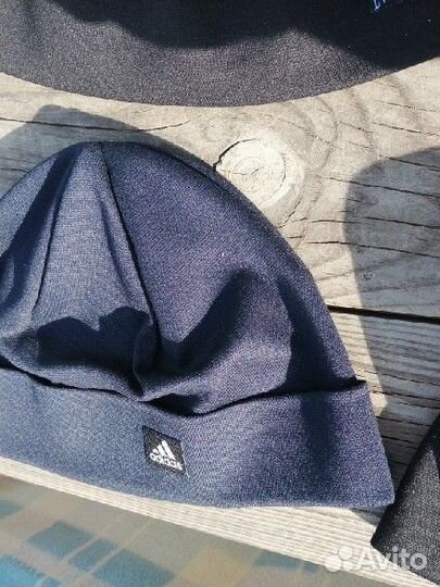 Мужские спортивные шапки