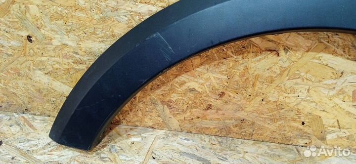 Молдинг крыла переднего левого Renault Sandero