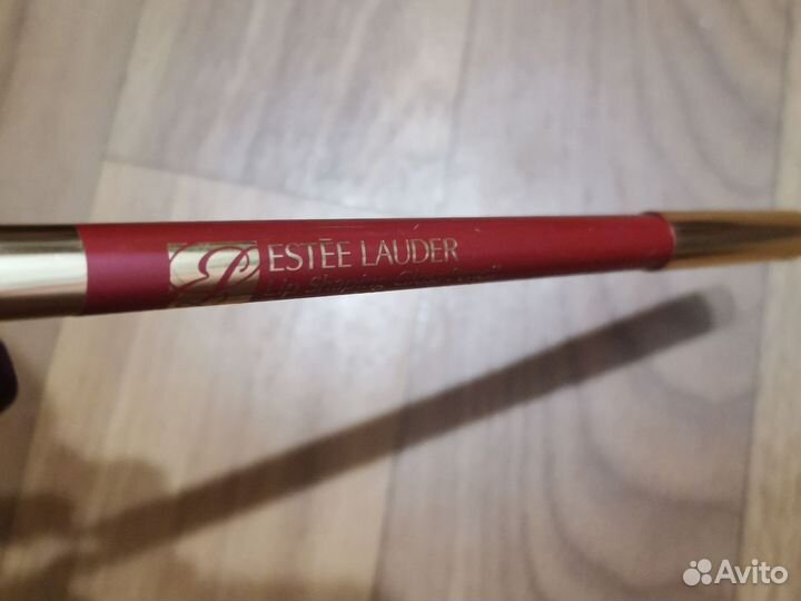Карандаш для губ Estee lauder