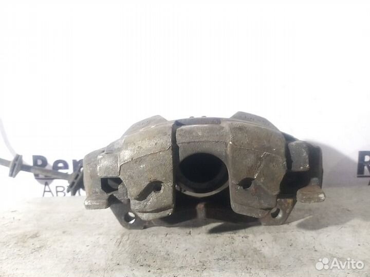 Суппорт левый / правый Renault Laguna 3