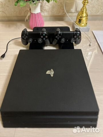 Sony playstation 4 PS4 pro 1tb с играми