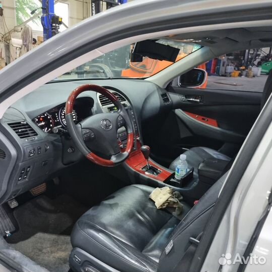 Обшивка двери передняя правая Lexus Es350 2GR-FE