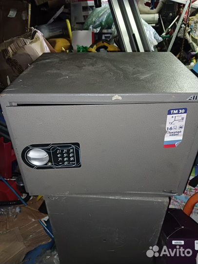 Сейф металлический не рабочий