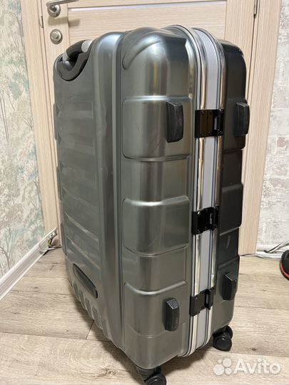 Чемодан Samsonite спинер четырёхколёсный