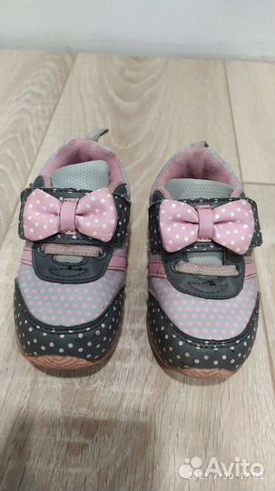Кроссовки для девочки