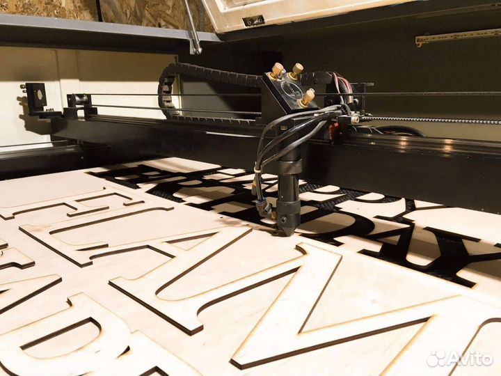 Лазерная резка фанеры гравировка