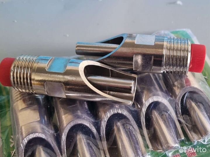 Поилки для поросят ниппельные металлические