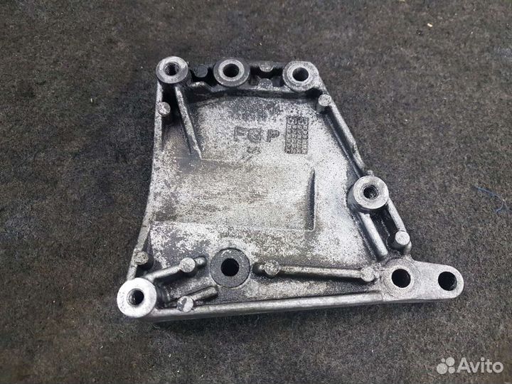 Кронштейн двигателя, коробки z13dth opel astra h