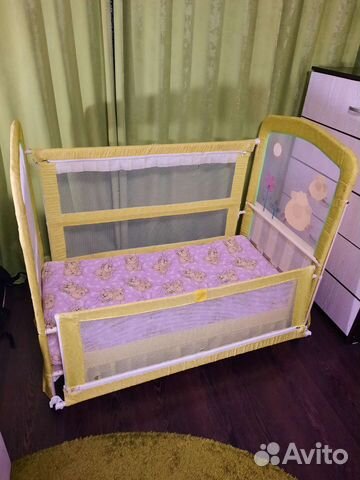Детская кроватка