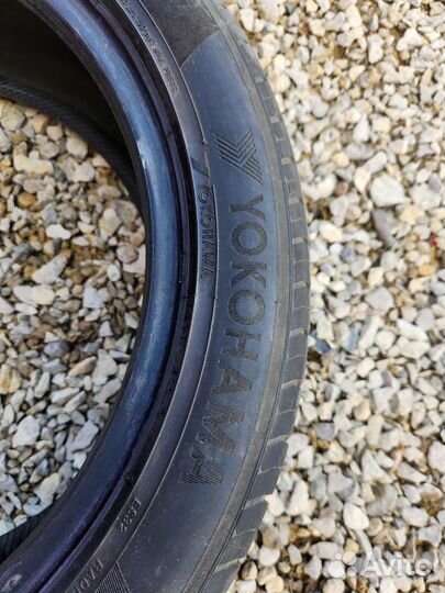 Yokohama BluEarth-ES ES32 215/50 R17