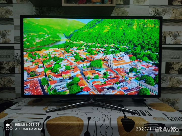 Телевизор Samsung 40 дюймов смарт тв, 3 д