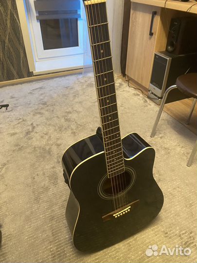 Электроакустическая гитара