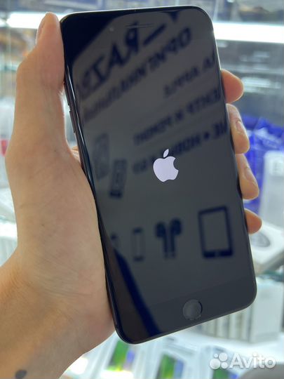iPhone 8 Plus, 256 ГБ