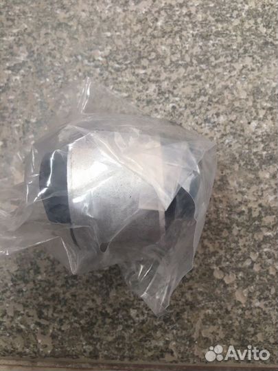 Саленблок переднего нижнего рычага