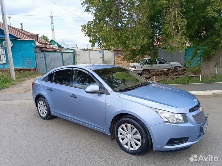 Chevrolet Cruze 1.6 AT, 2010, 95 300 км