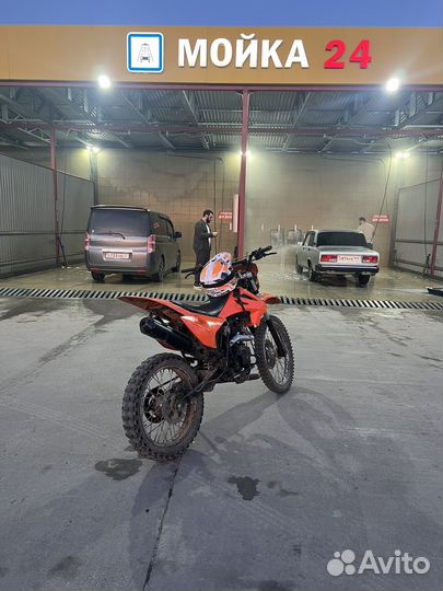 Кроссовый мотоцикл