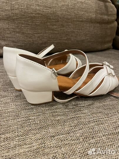 Босоножки для танцев для девочки 33 размер