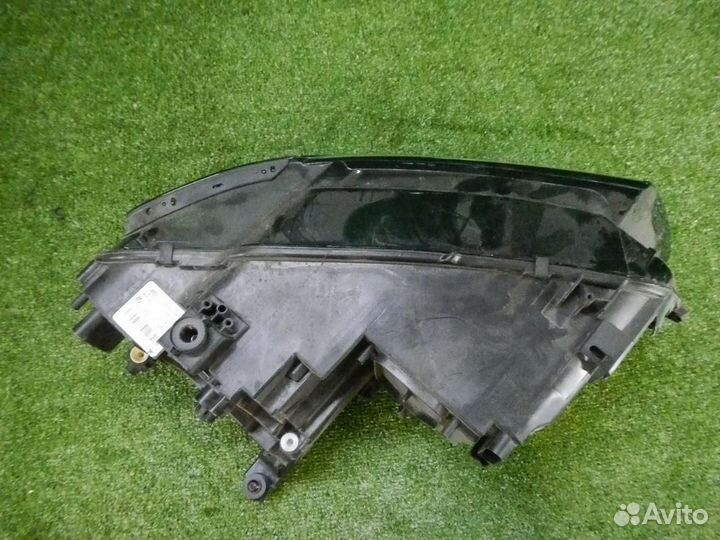 Фара левая Volkswagen Tiguan