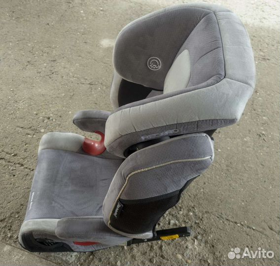 Автокесло Recaro monza nova