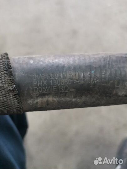 Патрубок системы охлаждения Ford Focus 3 хэтчбек