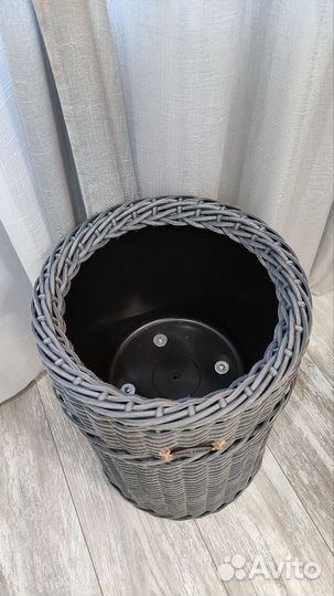 Кашпо напольное для цветов