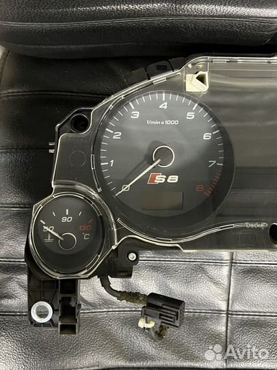 Приборная панель Audi S8 D3 2008-2010