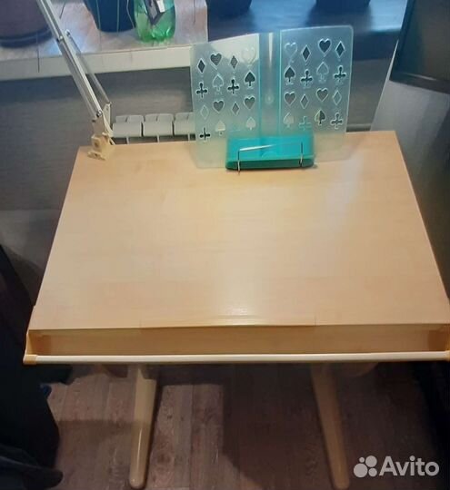 Стол письменный для ребёнка