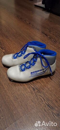 Лыжные ботинки