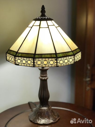 Лампа настольная в стиле Тиффани новая