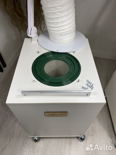 Вытяжка пылесос для маникюра педикюра