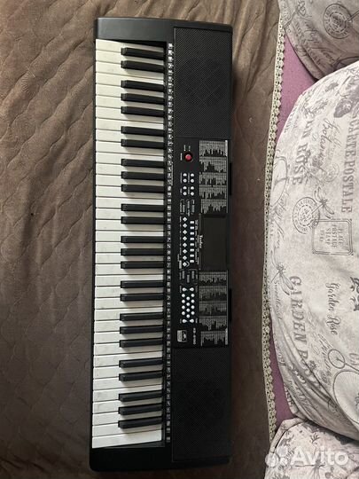 Синтезатор Tesler KB-6150