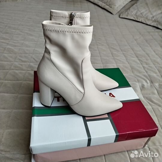 Полусапожки женские