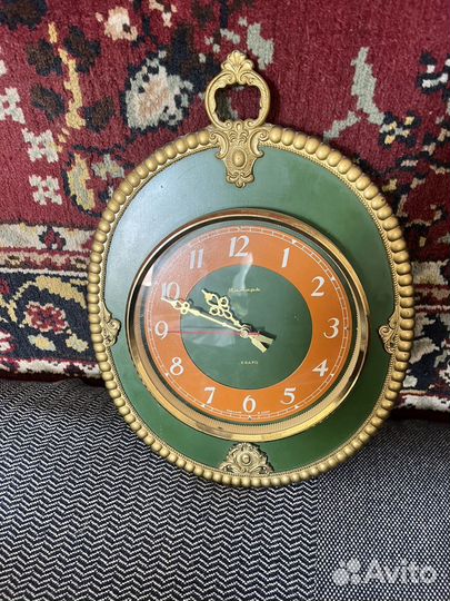 Часы настенные янтарь кварц