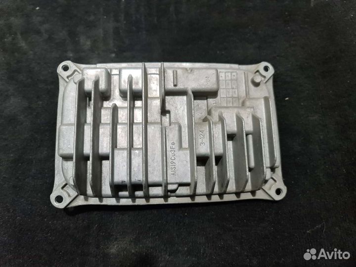 Блок управления фарой Mercedes W222