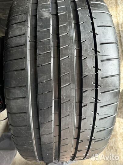 Michelin Pilot Super Sport Acoustic 285/35 R21 и 325/30 R21 Y