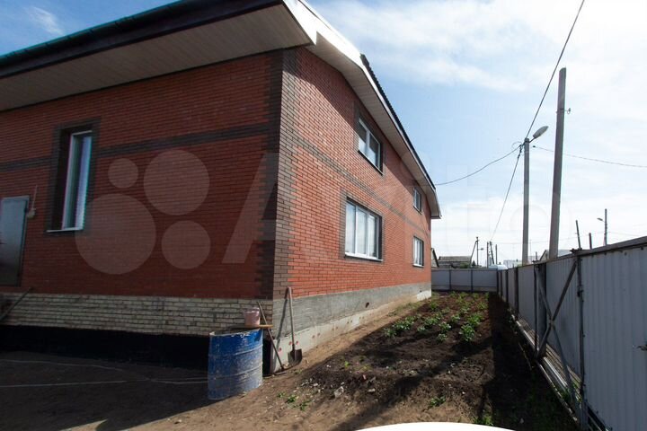 Дом 200 м² на участке 10 сот.