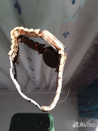 Часы наручные женские