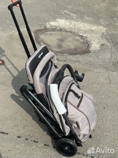 Коляска новая