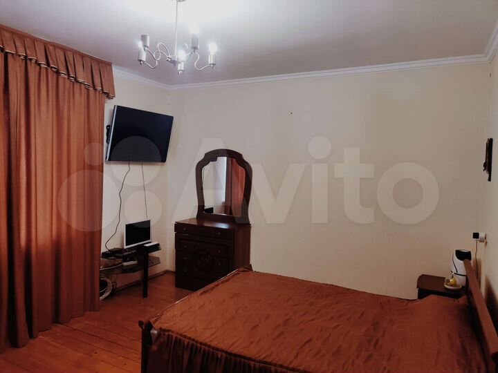 Дом 270 м² на участке 6 сот.