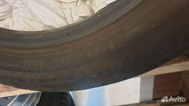 Pirelli Cinturato P7 245/45 R18 99B