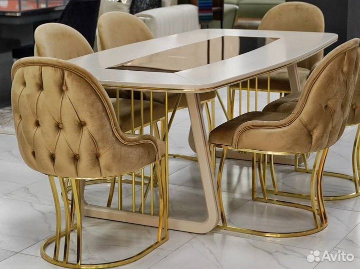 Стол кухонный