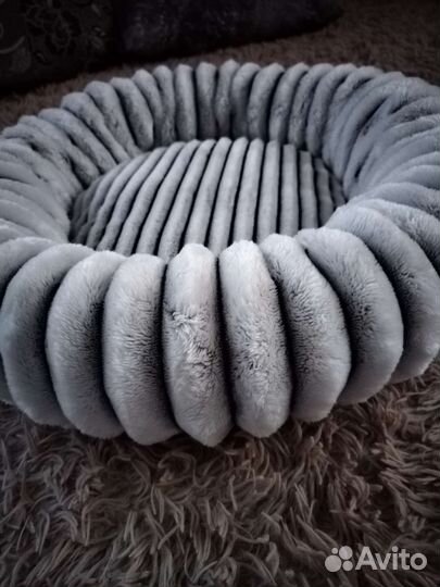 Лежанка для собак и кошек